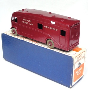 D581a551