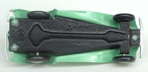 T804b7712