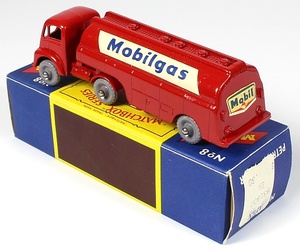 M8m3461