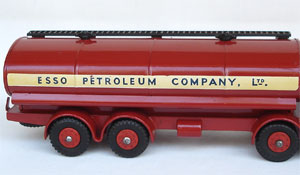 D943r2577