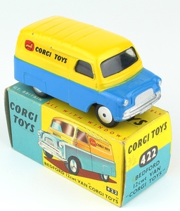 Corgi 422 bedford van x71