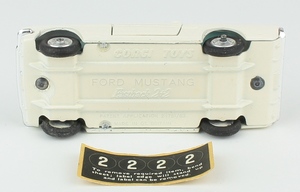 Corgi 325 mustang x2372