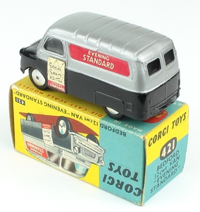 Corgi 421 evening standard x6001