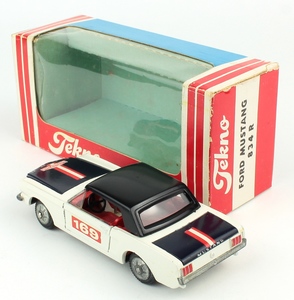 Tekno 834r mustang x8621