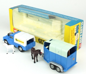 Corgi gift set 15 landrover rice's horse box x910