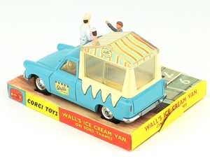 Corgi 447 wall's ice cream van yy801