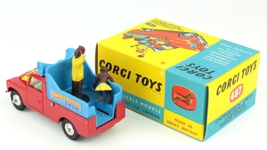 Corgi 487 chipperfields circus landrover parade vehicle yy1231