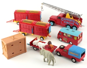 Corgi gift set 23 chipperfields circus yy1241