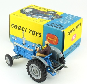 Corgi 67 ford 5000 tractor yy1591