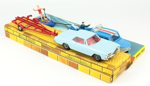Corgi gift set 31 buick riviera yy1621