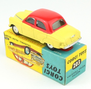 Corgi 203 vauxhall velox saloon yy2061