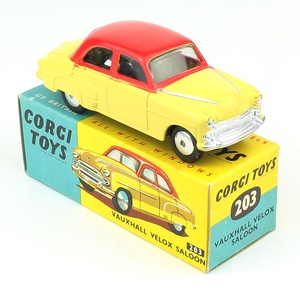 Corgi 203 vauxhall velox saloon yy206