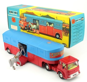 Corgi 1130 chipperfields horse transporter yy248