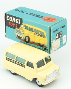 Corgi 412 bedford ambulance yy262