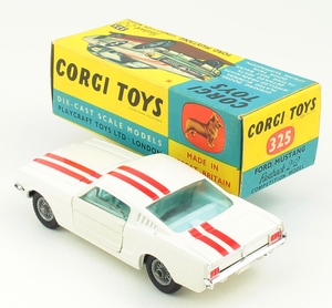 Corgi 325 mustang comptition yy3141