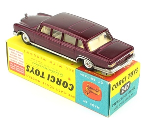 Corgi 247 mercedes pullman yy3161