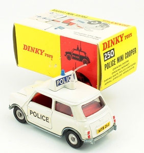 Dinky 250 police mini cooper yy3361
