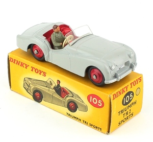 Dinky 105 triumph tr2 yy395