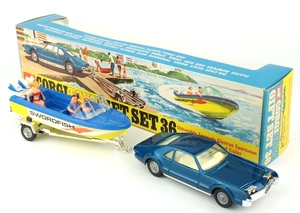Corgi gift set 36 oldsmobile toronado speedboat yy405