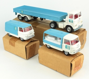 Corgi co op gift set yy465