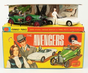 Corgi gift set 40 avengers yy524