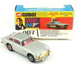 Corgi toys 270 james bond aston martin yy659
