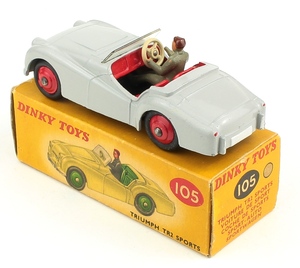 Dinky toys 105 triumph tr2 sports yy6901