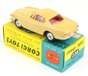 Corgi toys 228 volvo p1800 yy7521