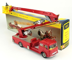 Corgi toys 1127 simon snorkel fire engine yy757