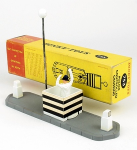 Dinky toys 753 police controlled crossing yy8251