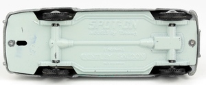 Spot on 102 bentley saloon yy8832