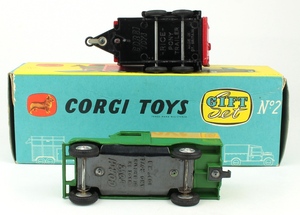Corgi toys gift set 2 landrover pony trailer yy9412