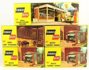 Corgi toys gift set 25 shell bp garage zz394