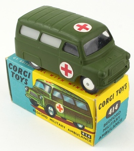 Corgi toys 414 bedford military ambulance zz83