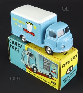 Corgi toys 435 karrier bantam dairy produce van zz457