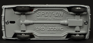 Spot on models 100 ford zodiac zz5482