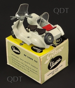 Tekno models 443 vespa scooter sidecar zz5591