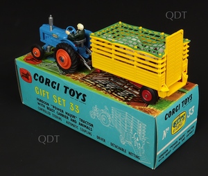 Corgi toys gift set 33 tractor beast carrier zz6041