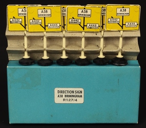 Spot on models r127 4 direction sign birmingam a38 zz693