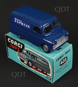 Corgi toys 403 bedford van daily express zz725