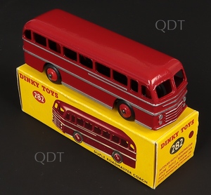 Dinky toys 282 duple roadmaster zz858