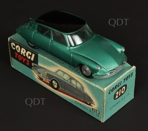 Corgi toys 217 fiat 1800 m248