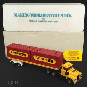 Corgi toys 1106 controltac 3m mack container truck trailer zz960