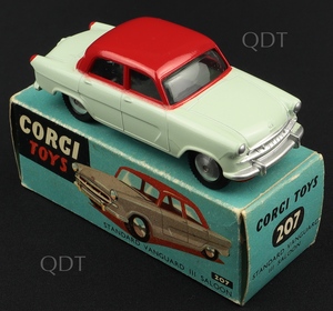 Corgi toys 207 standard vanguard saloon m251