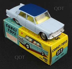 Corgi toys 217 fiat 1800 aa11