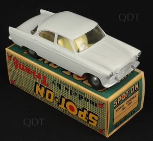 Spot on models 100 ford zodiac aa135