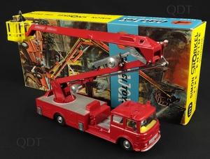 Corgi tous 1127 simon snorkel fire engine aa261