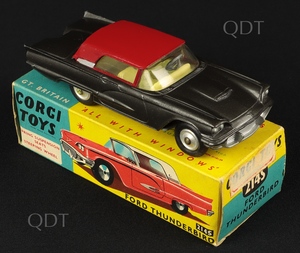 Corgi toys 214s ford thunderbird aa291