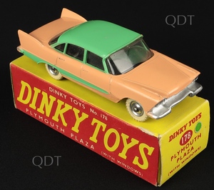 Dinky toys 178 plymouth plaza aa304