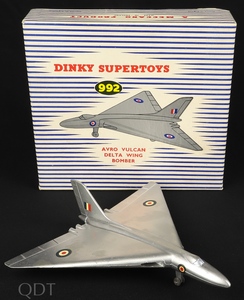 Dinky toys 992 avro vulcan delta wing bomber aa330